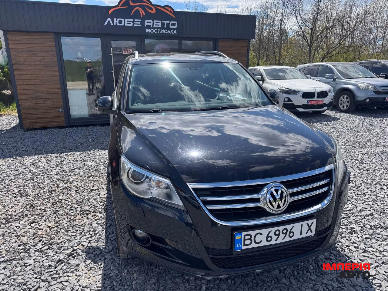 Volkswagen Tiguan - фото 2