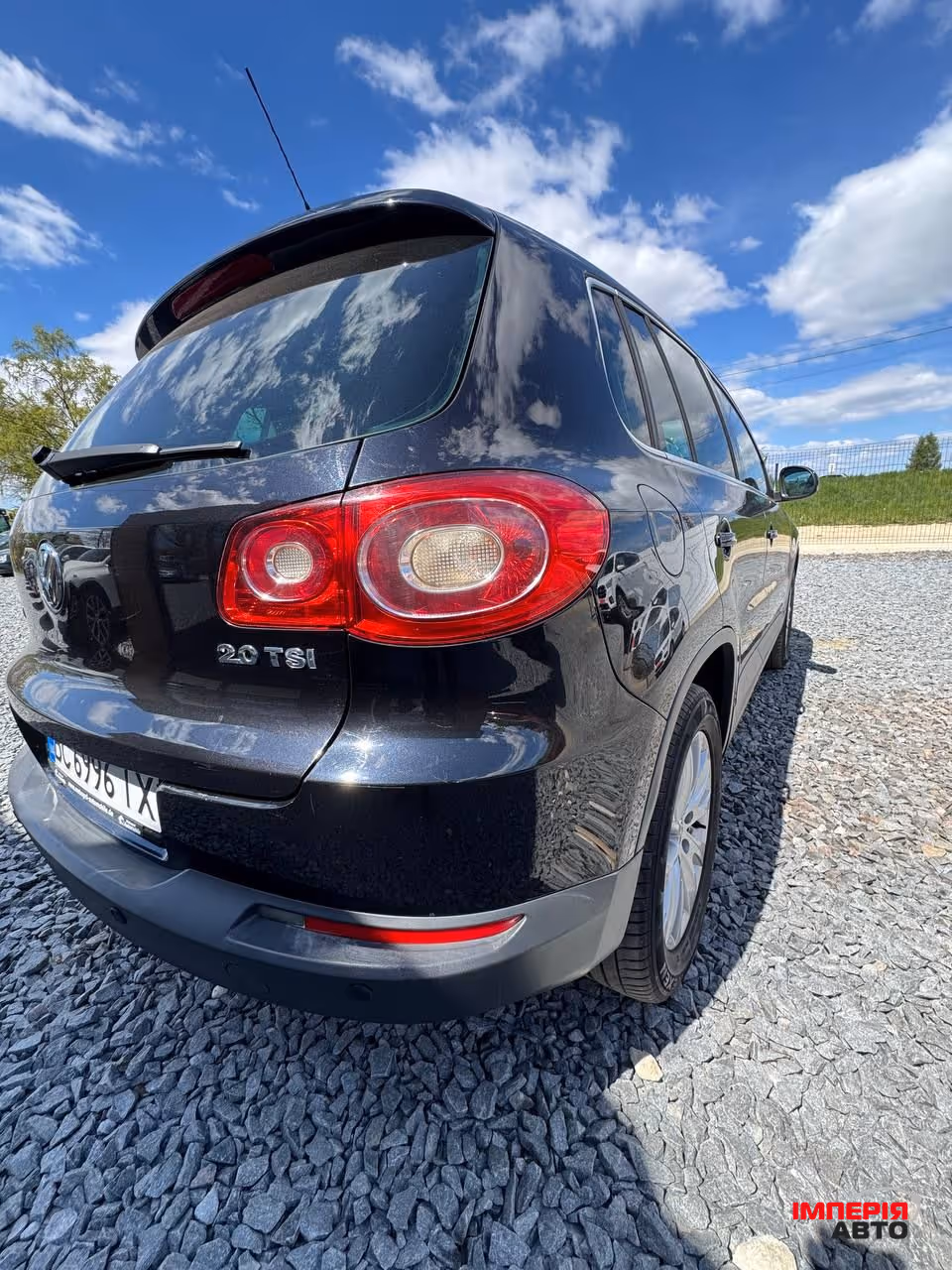 Volkswagen Tiguan - фото 8