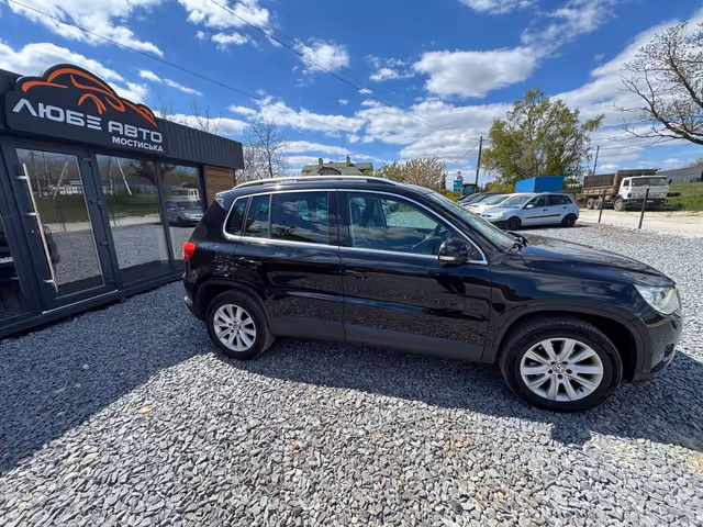 Volkswagen Tiguan - фото 5