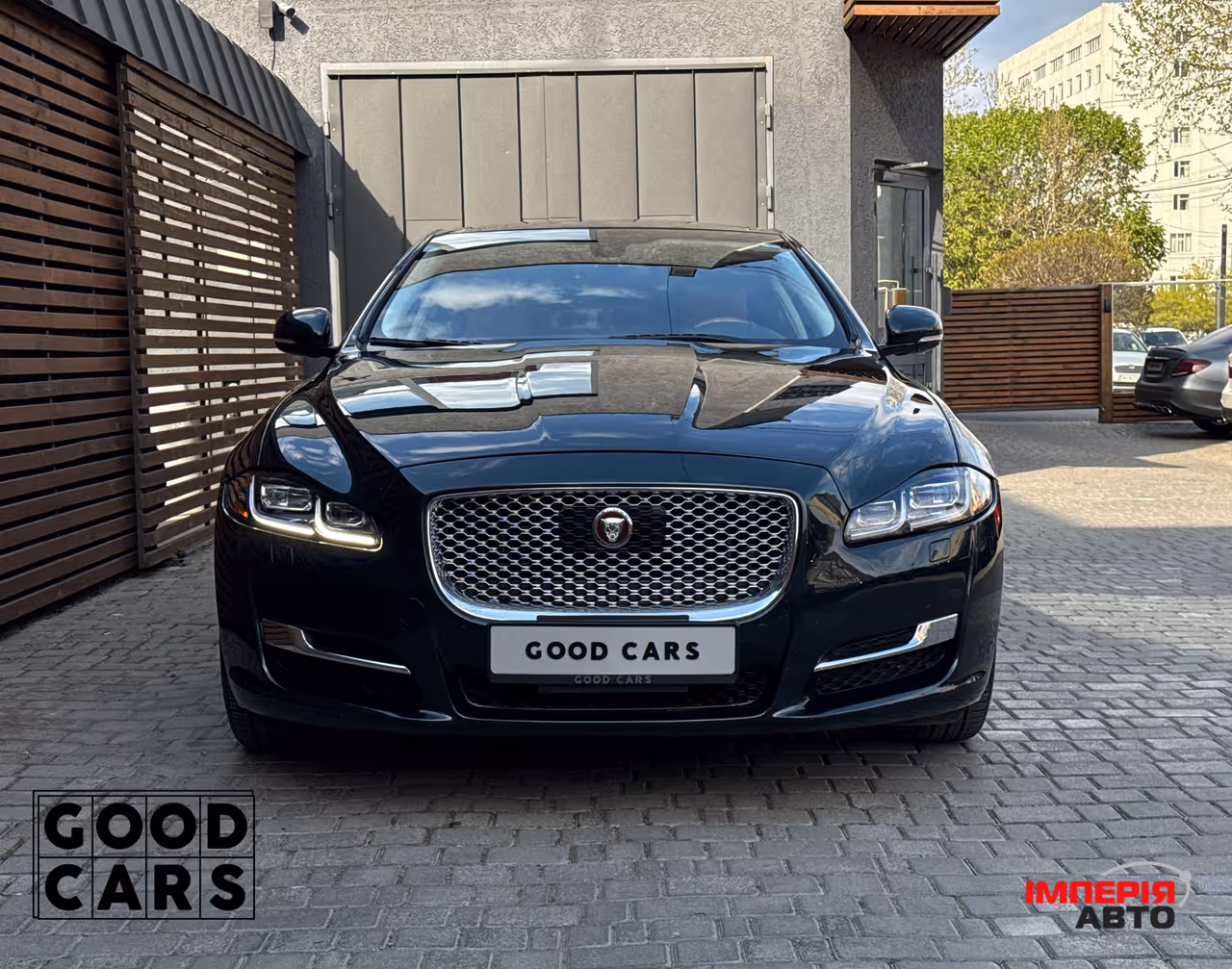 Jaguar XJ - фото 2