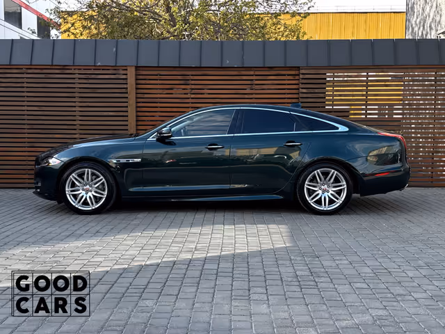 Jaguar XJ - фото 4