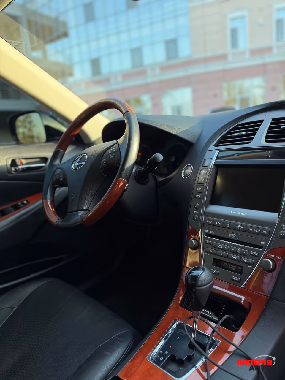 Lexus ES - фото 11