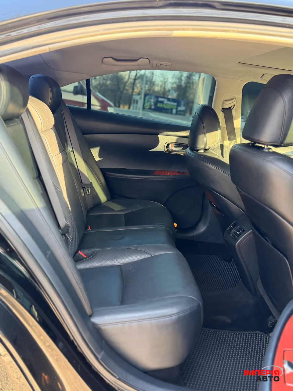 Lexus ES - фото 9