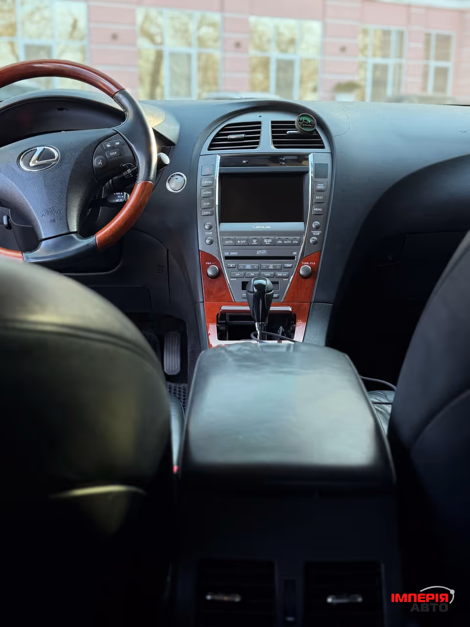 Lexus ES - фото 13
