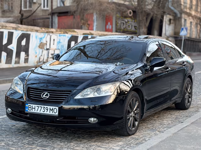 Lexus ES - фото 1
