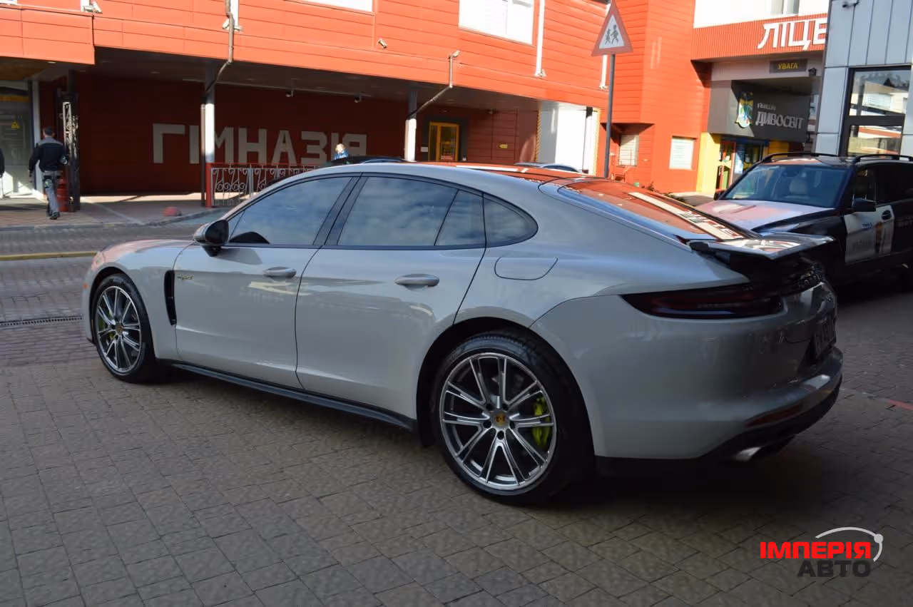 Porsche Panamera - фото 4