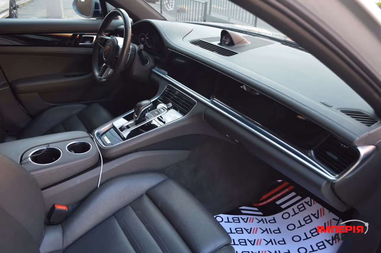 Porsche Panamera - фото 8