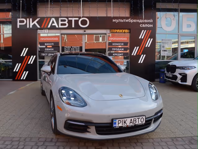 Porsche Panamera - фото 1