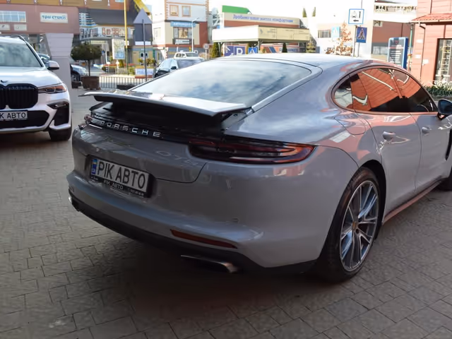 Porsche Panamera - фото 3
