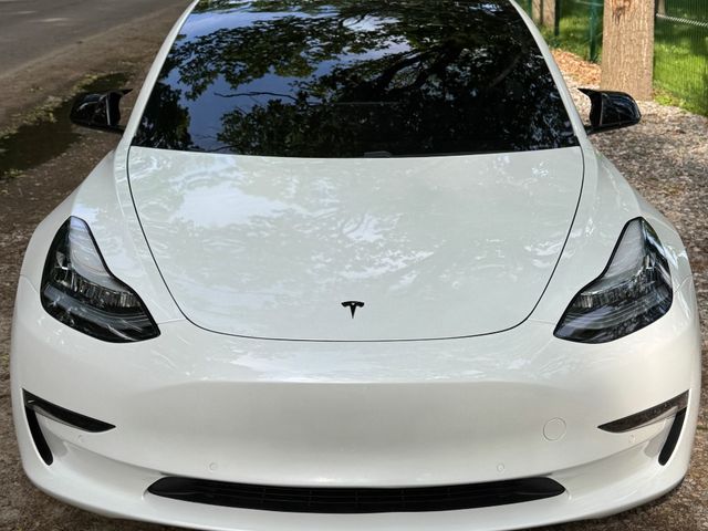 Tesla Model 3 - фото 3