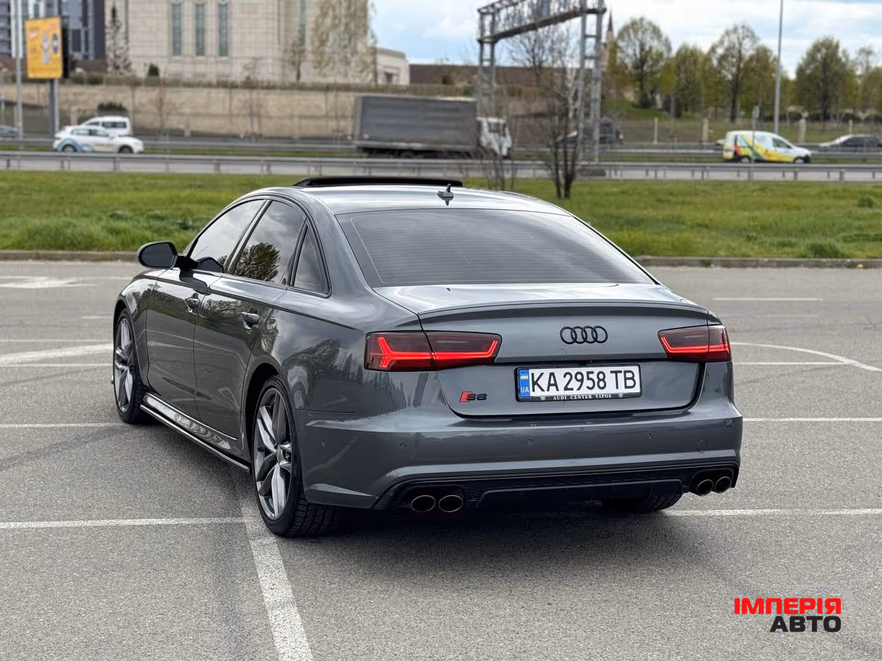 Audi S6 - фото 8