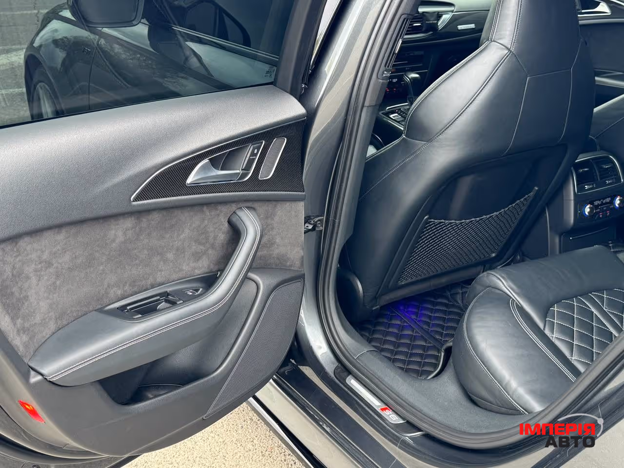Audi S6 - фото 24