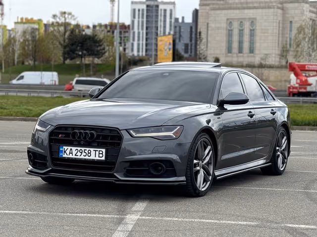 Audi S6 - фото 5