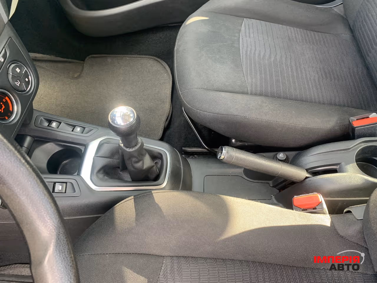 Peugeot 301 - фото 29