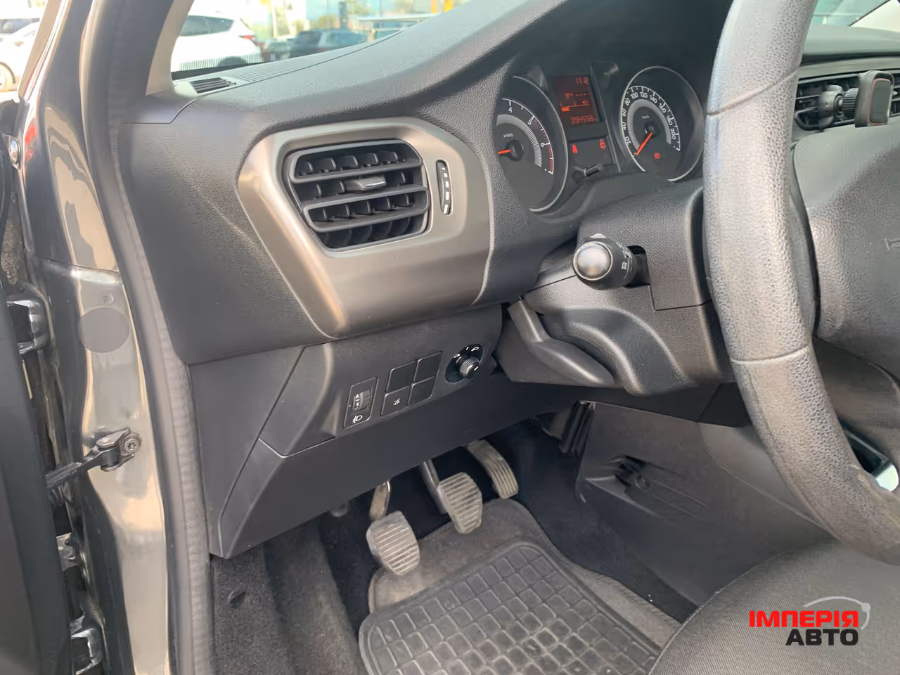 Peugeot 301 - фото 23