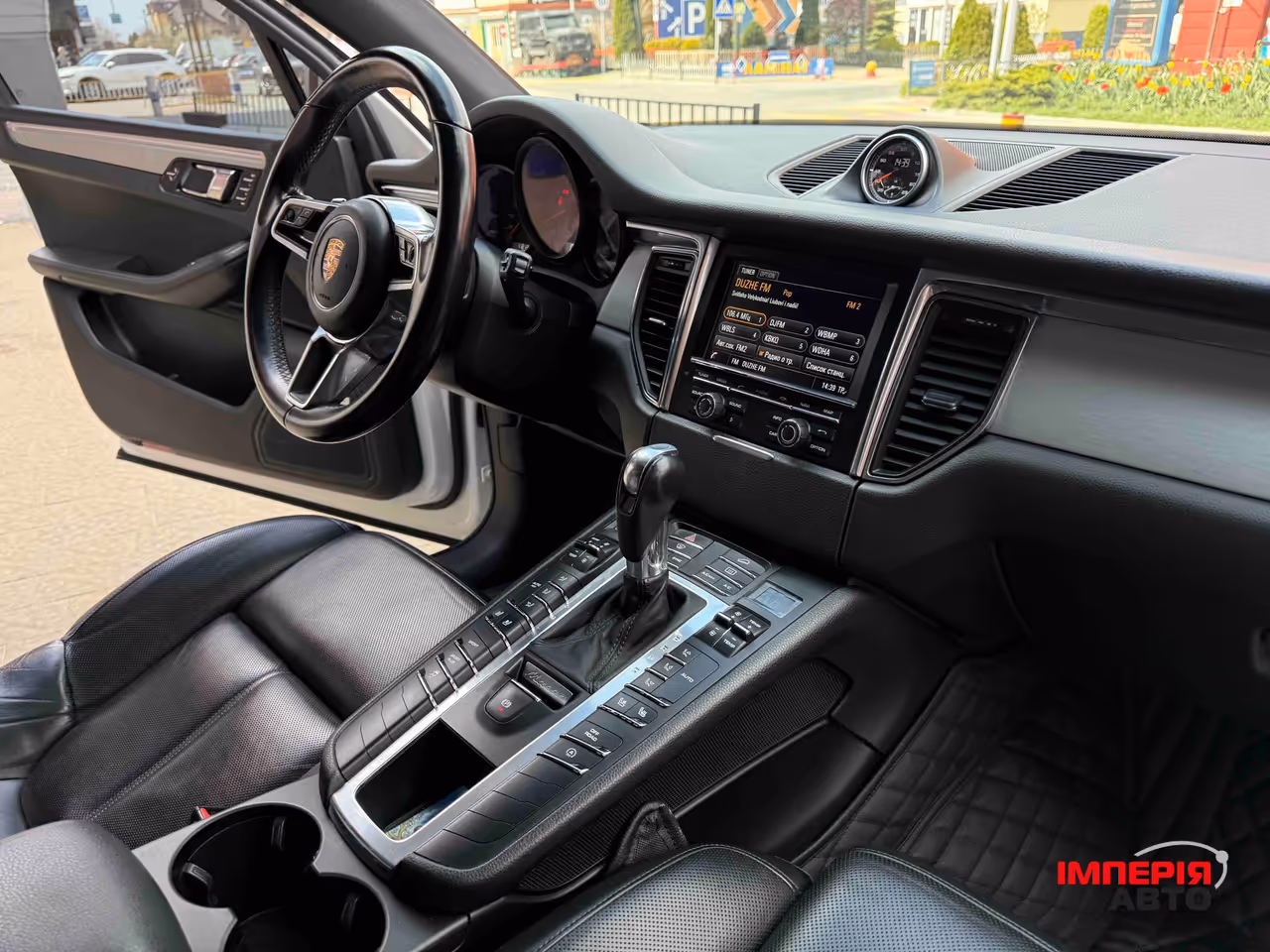 Porsche Macan - фото 10