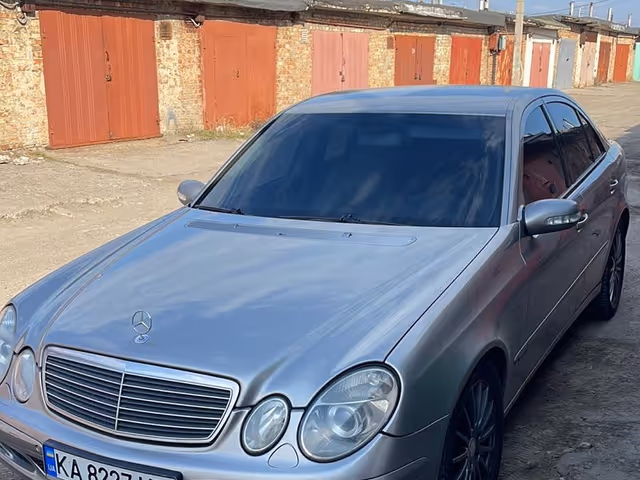 Mercedes-Benz E-Класс - фото 5