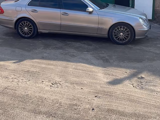 Mercedes-Benz E-Класс - фото 4