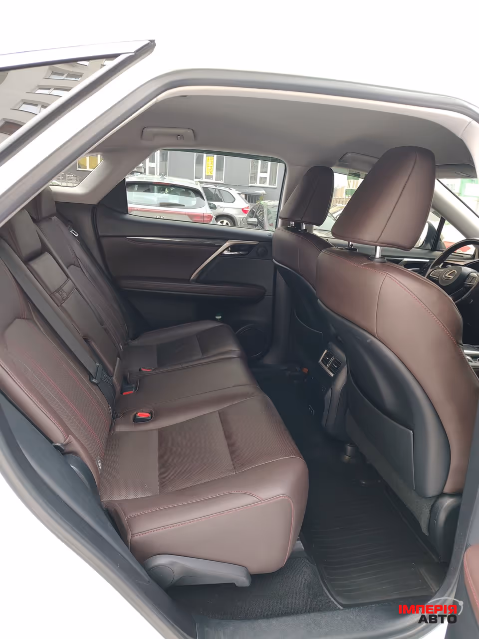 Lexus RX - фото 24