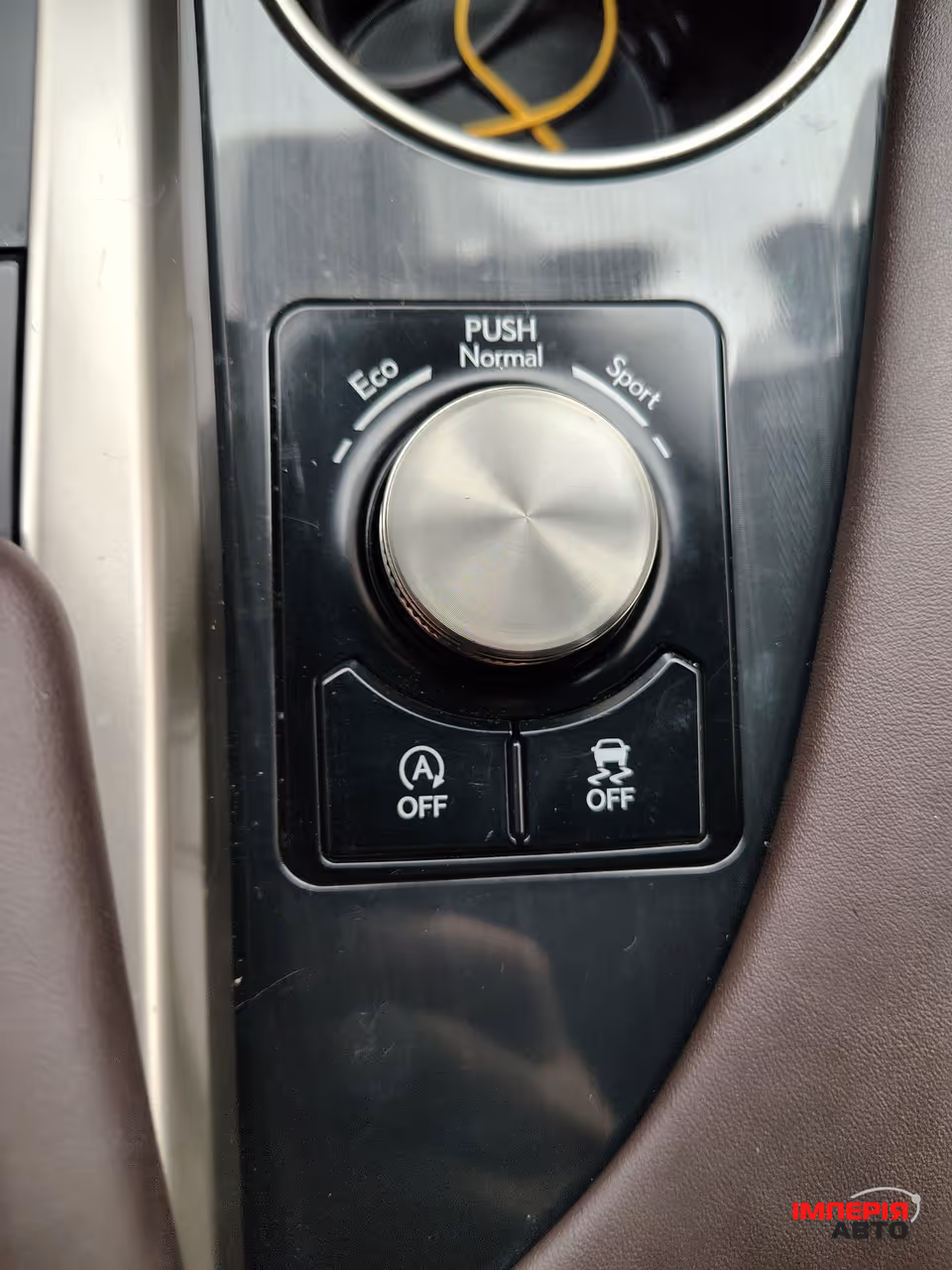 Lexus RX - фото 20