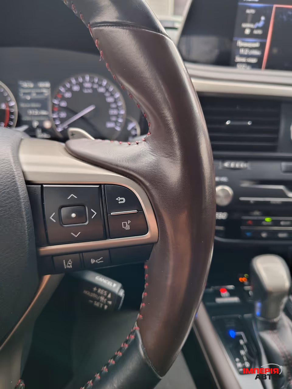 Lexus RX - фото 17