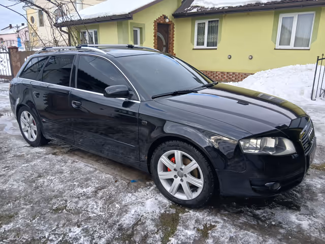 Audi A4 - фото 1