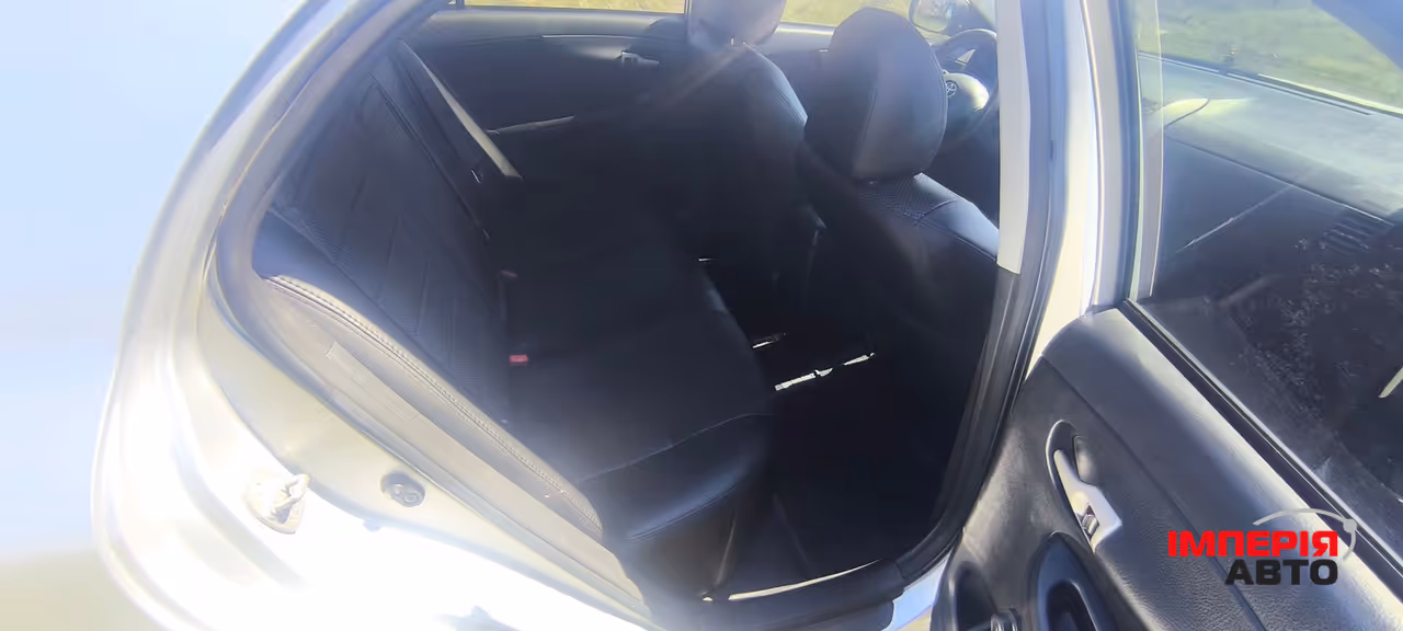 Toyota Corolla - фото 17