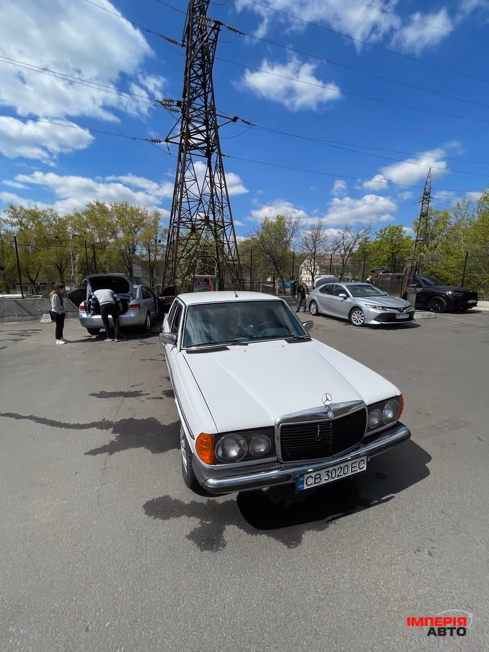 Mercedes-Benz W123 - фото 1