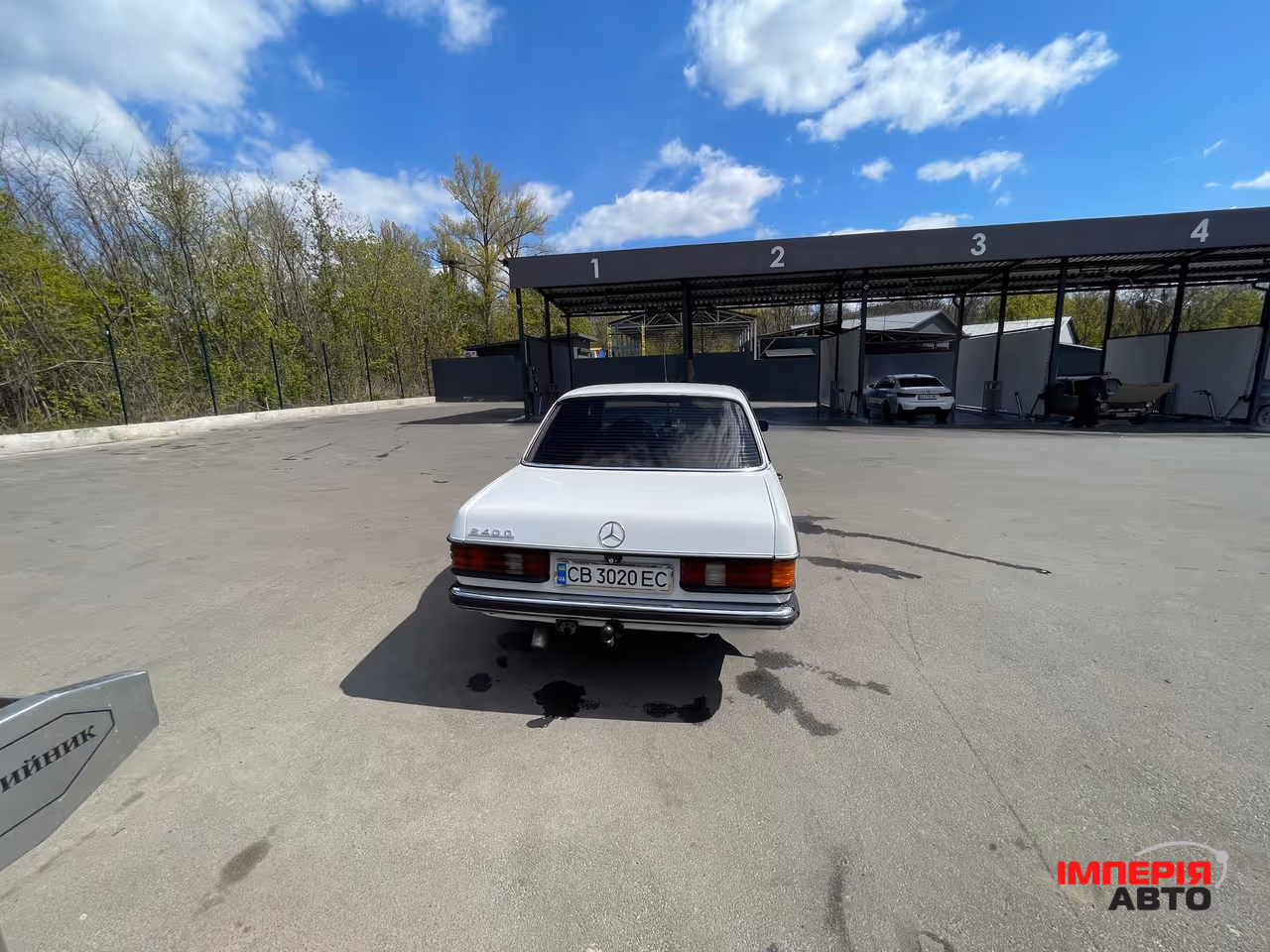 Mercedes-Benz W123 - фото 7