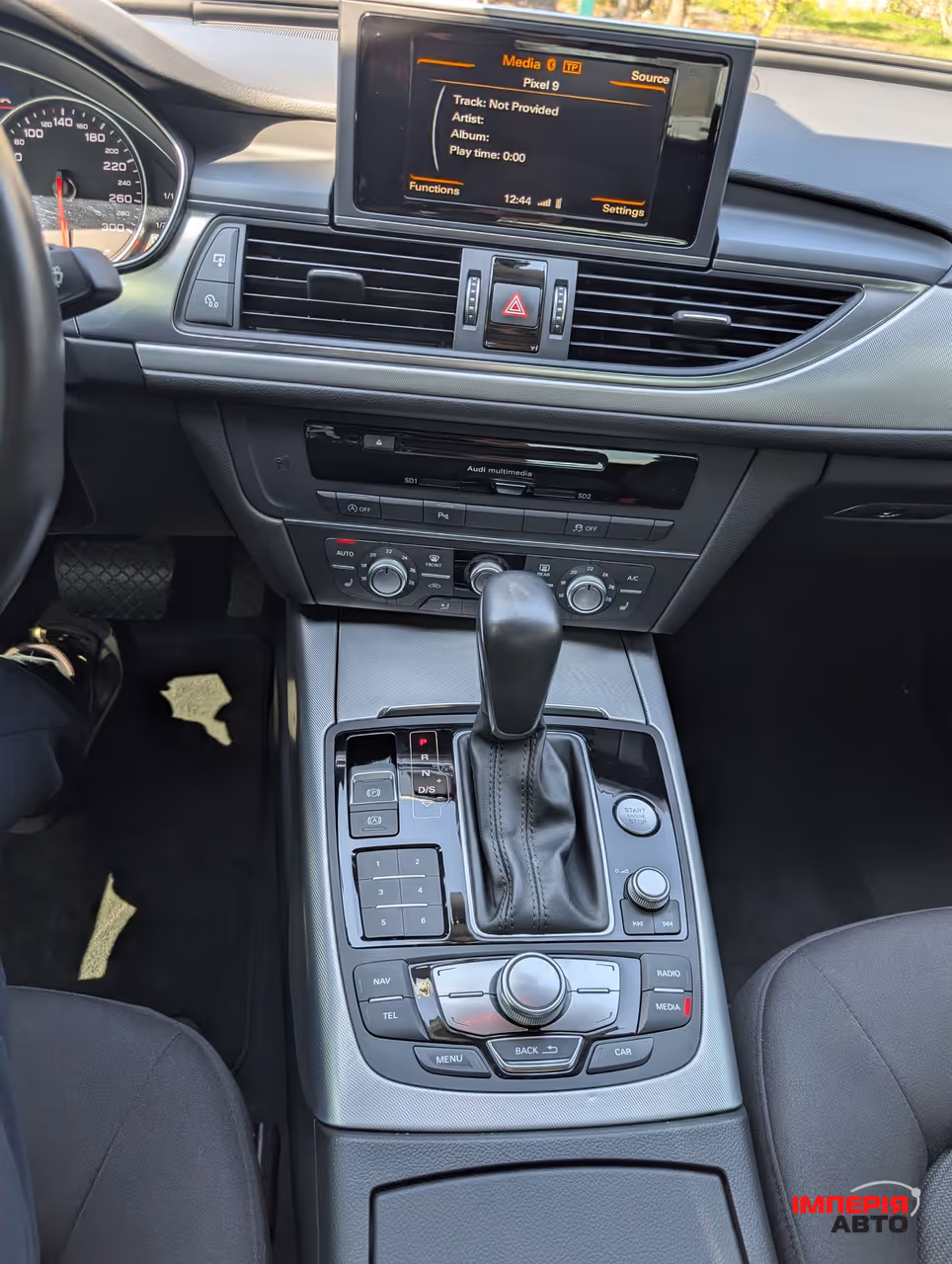 Audi A6 - фото 15