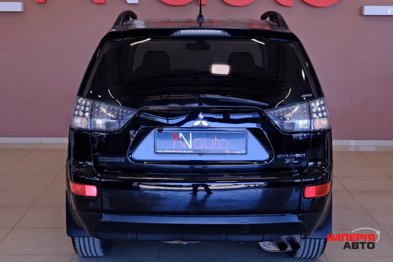 Mitsubishi Outlander - фото 6