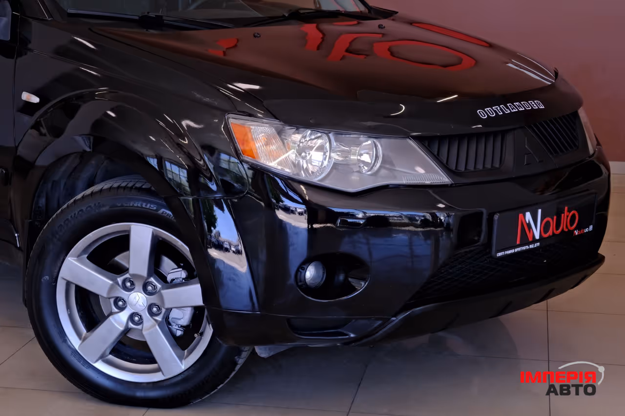 Mitsubishi Outlander - фото 3