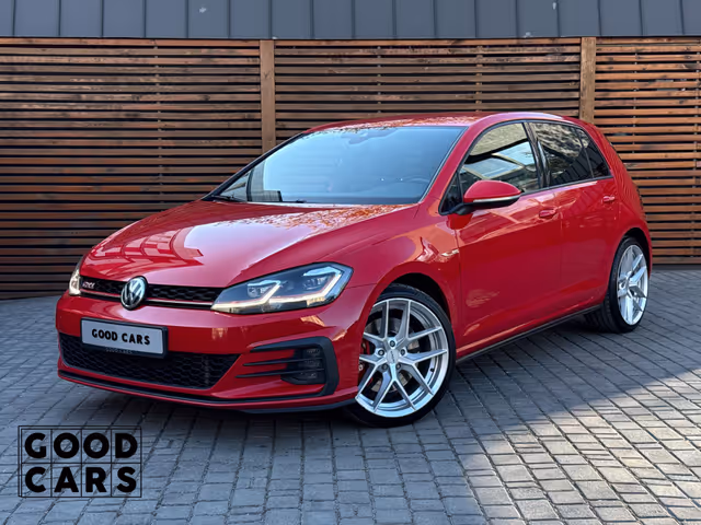 Volkswagen Golf GTI - фото 1