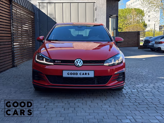 Volkswagen Golf GTI - фото 2