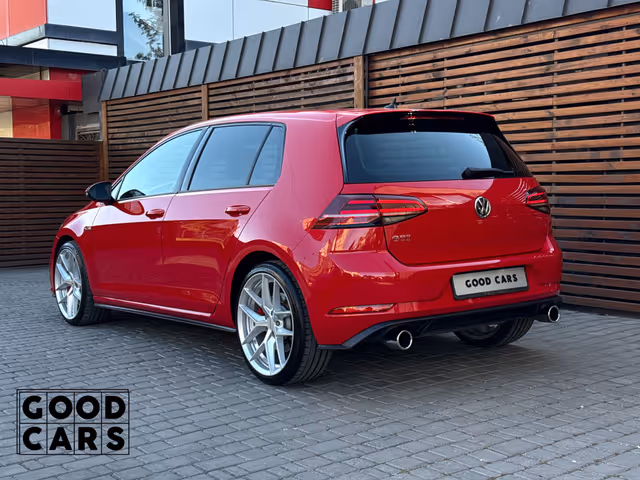 Volkswagen Golf GTI - фото 5