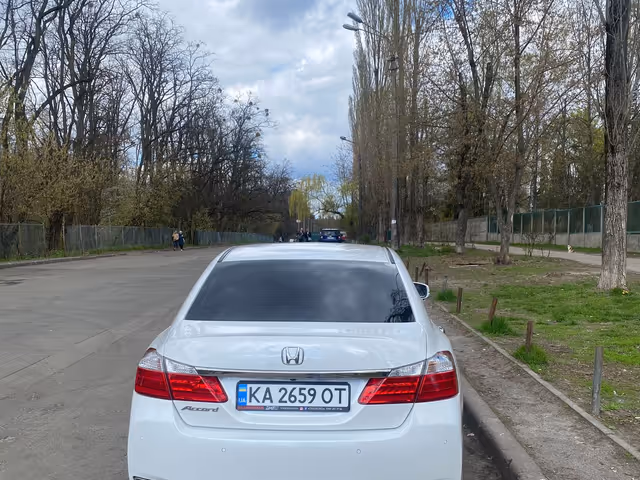 Honda Accord - фото 5
