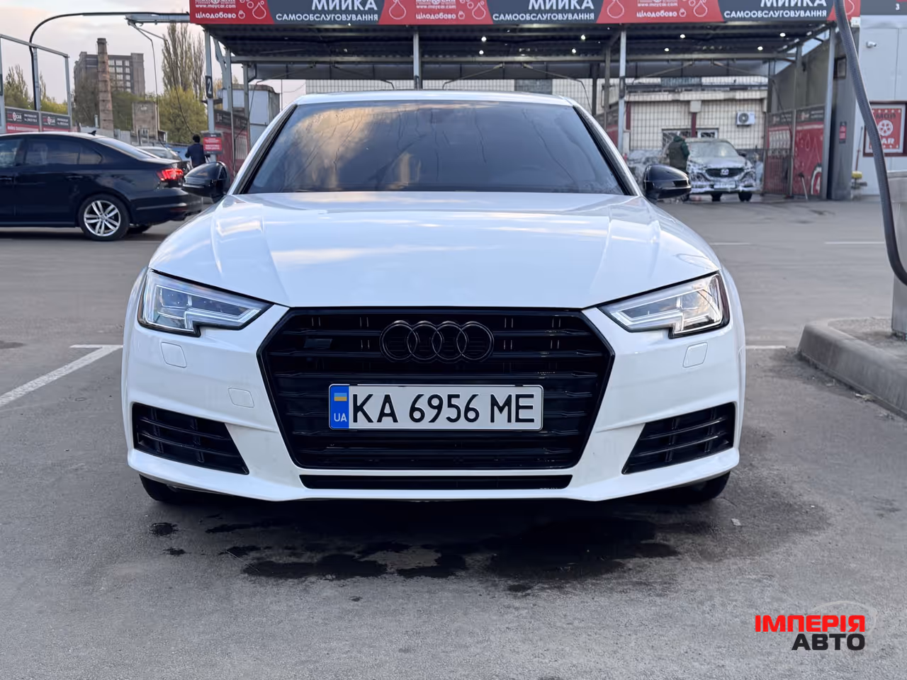 Audi A4 - фото 1
