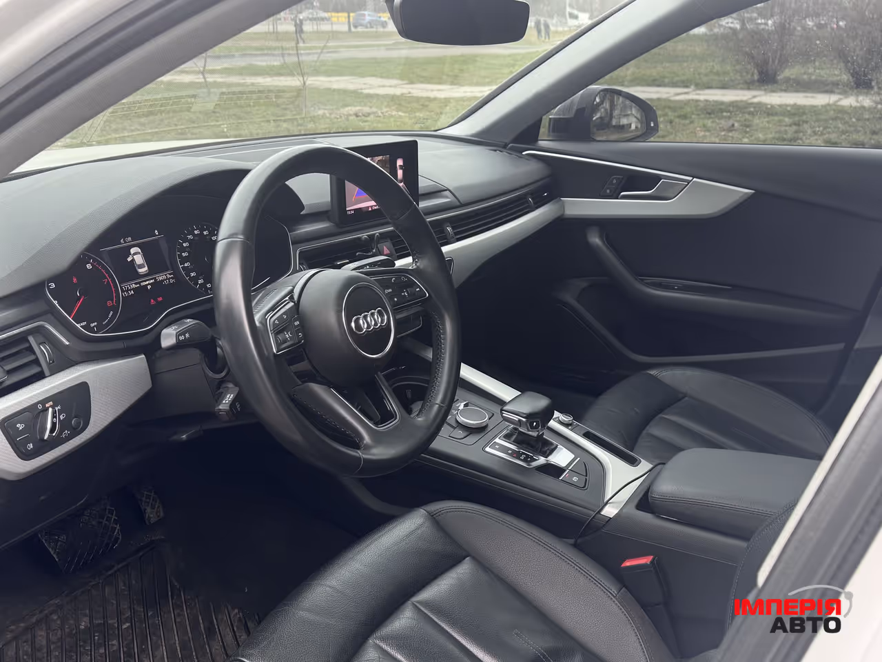 Audi A4 - фото 9