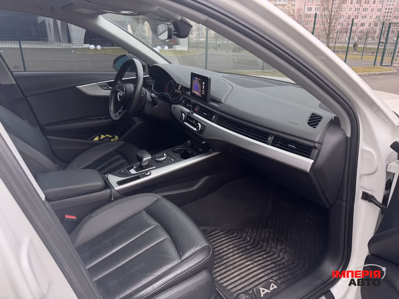 Audi A4 - фото 13