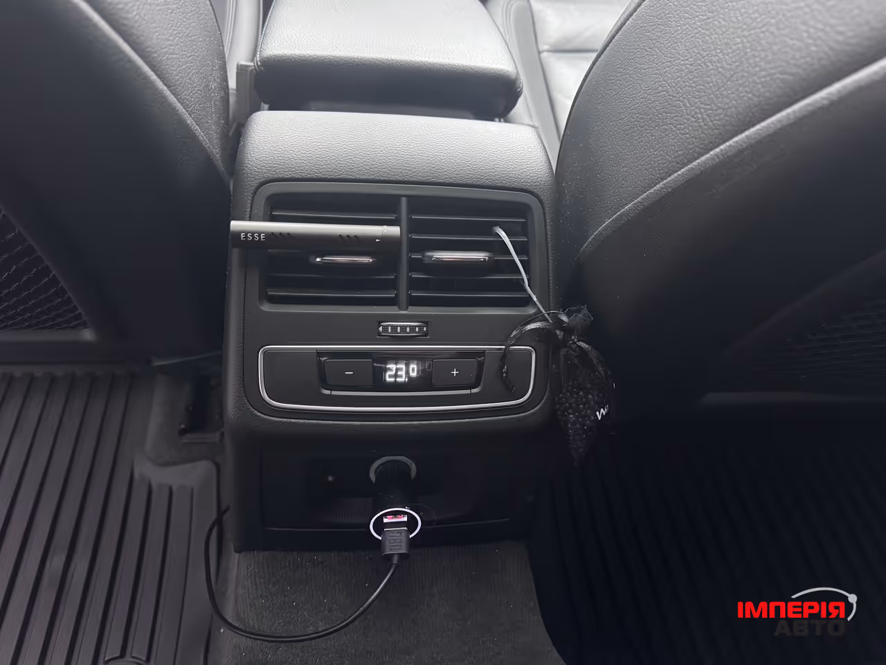 Audi A4 - фото 11