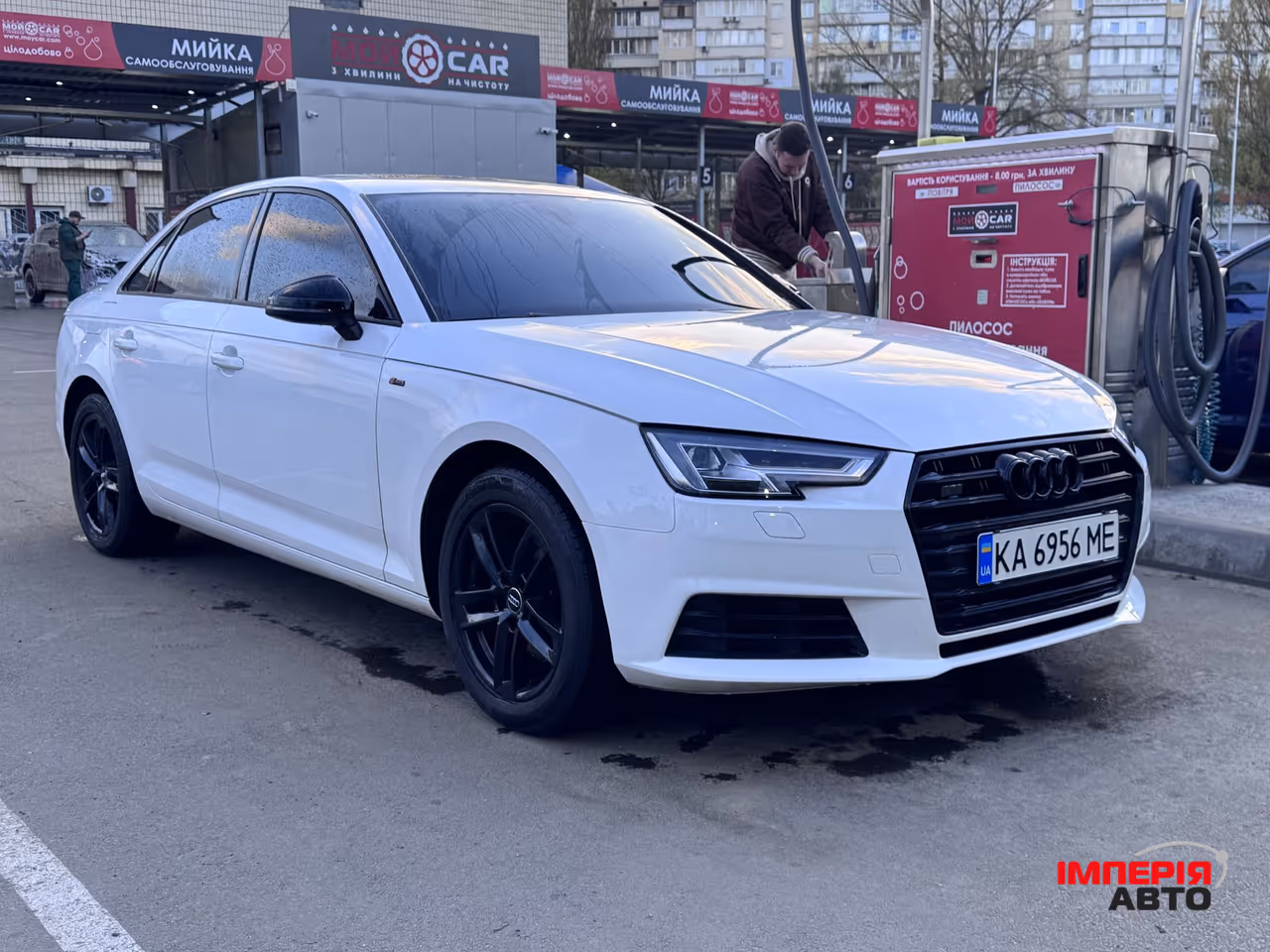 Audi A4 - фото 6