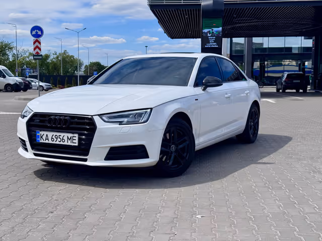 Audi A4 - фото 1