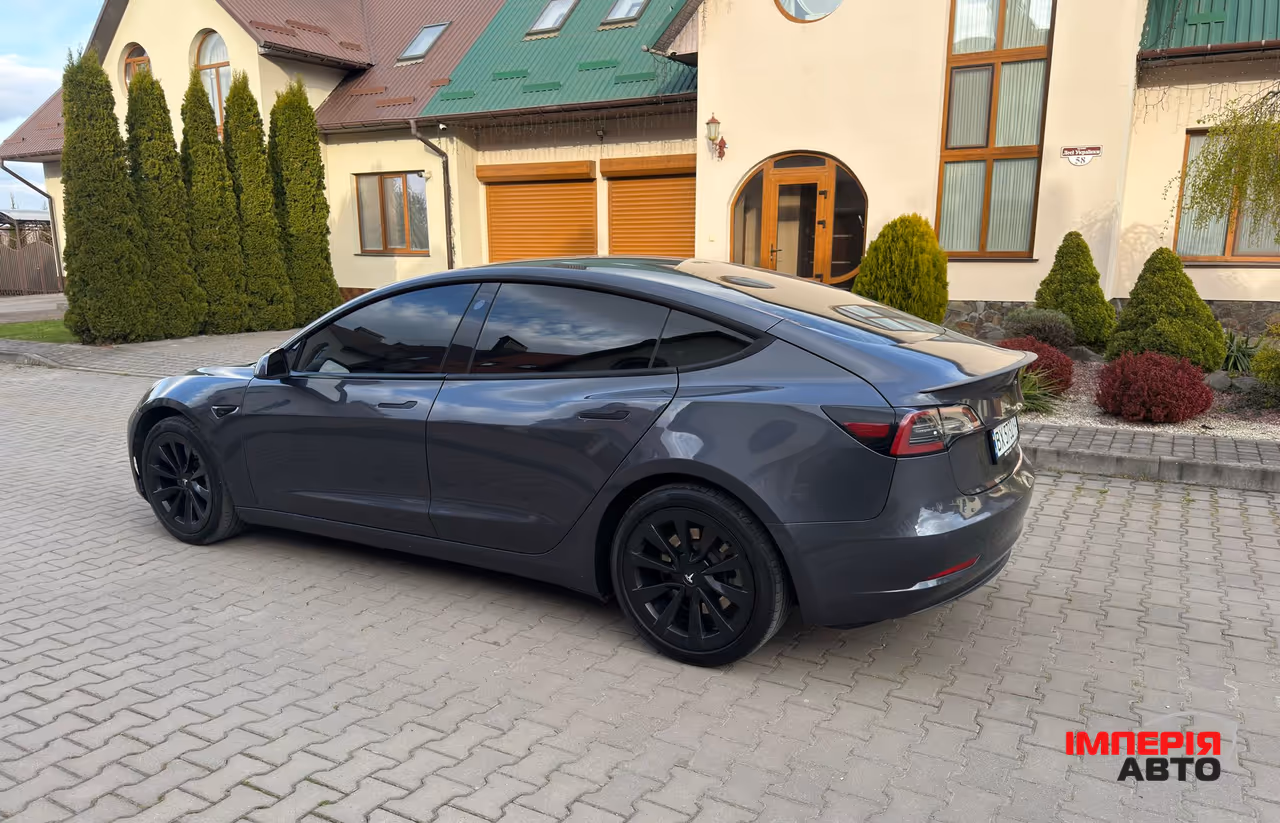 Tesla Model 3 - фото 6