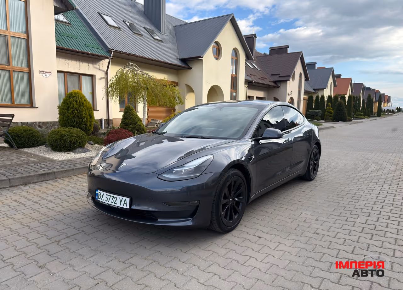 Tesla Model 3 - фото 2