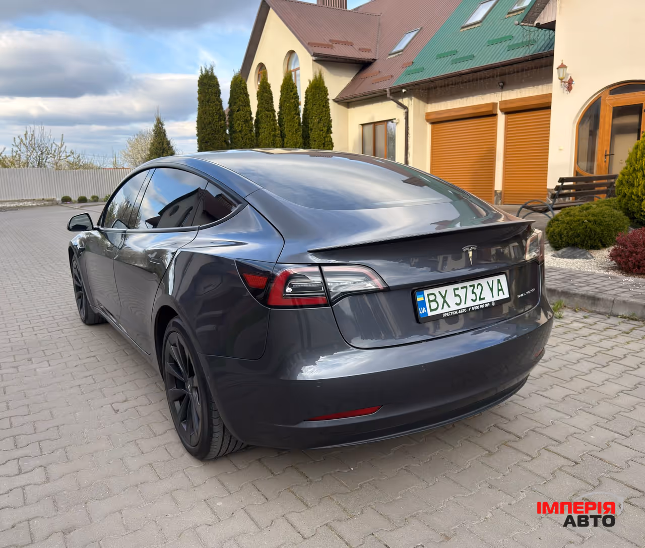 Tesla Model 3 - фото 8