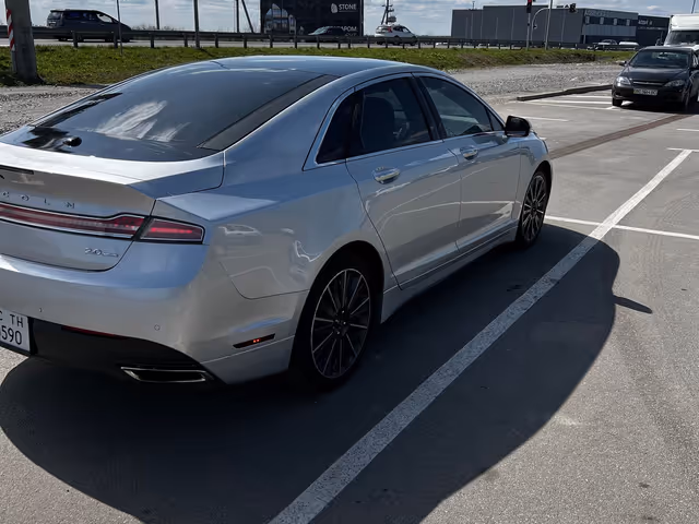 Lincoln MKZ - фото 5
