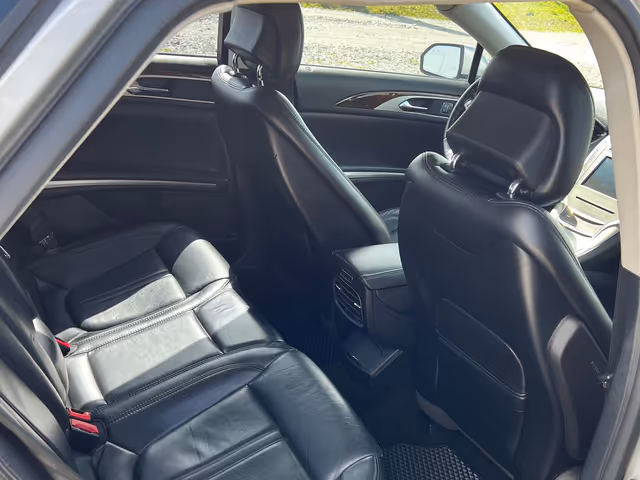 Lincoln MKZ - фото 3