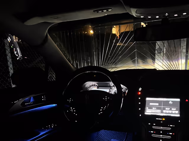 Lincoln MKZ - фото 1
