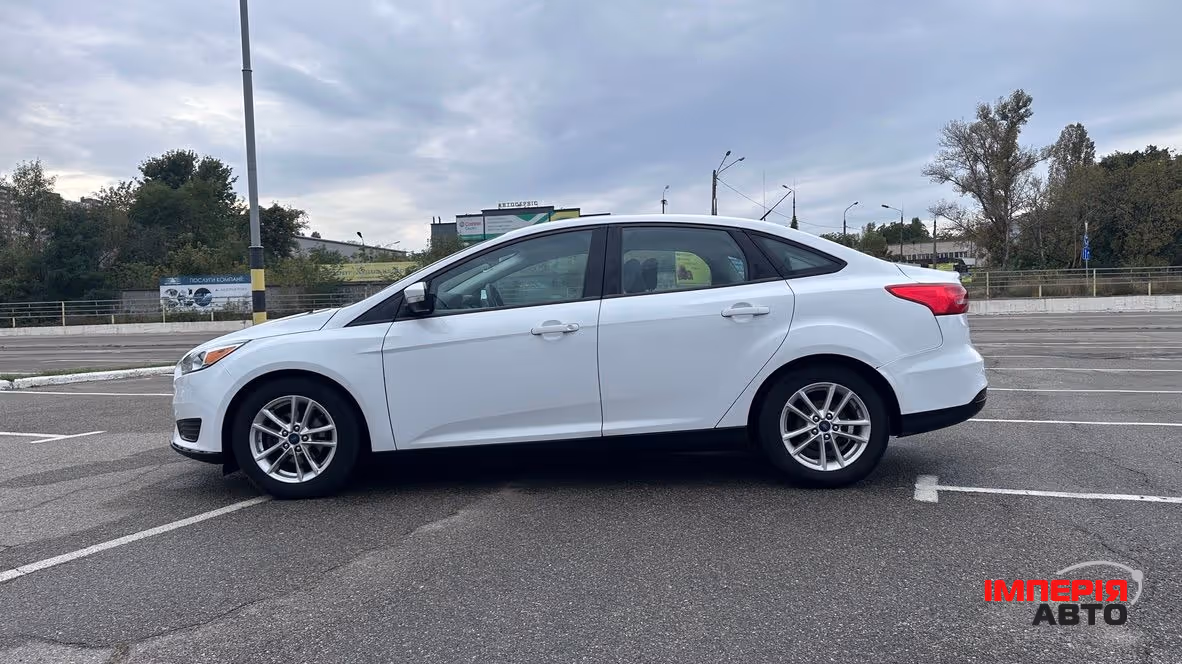 Ford Focus - фото 6