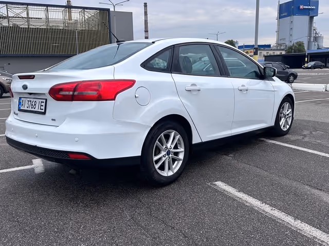 Ford Focus - фото 4